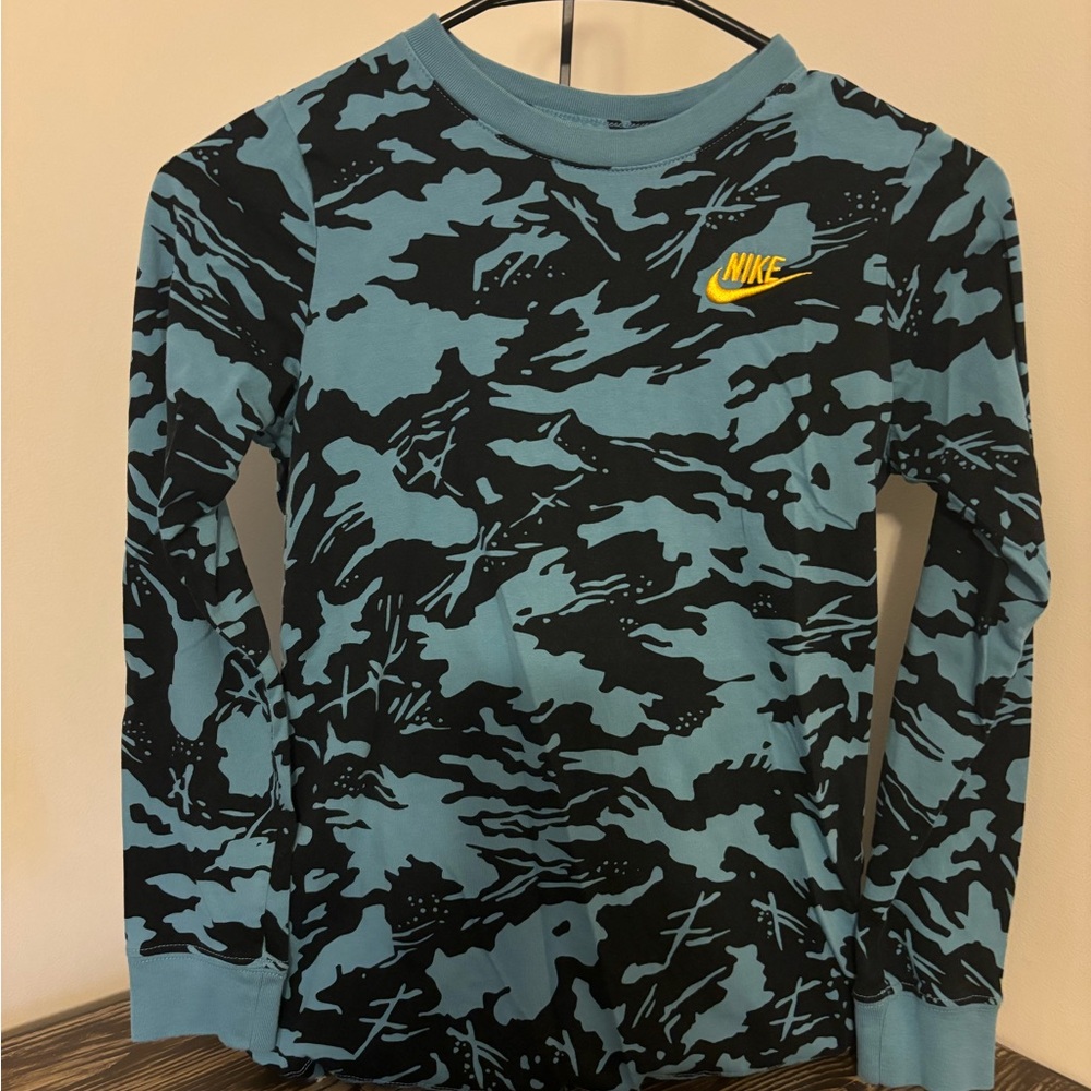 Nike Blue and Black Camo Kids Medium Long-Sleeved T-Shirt
